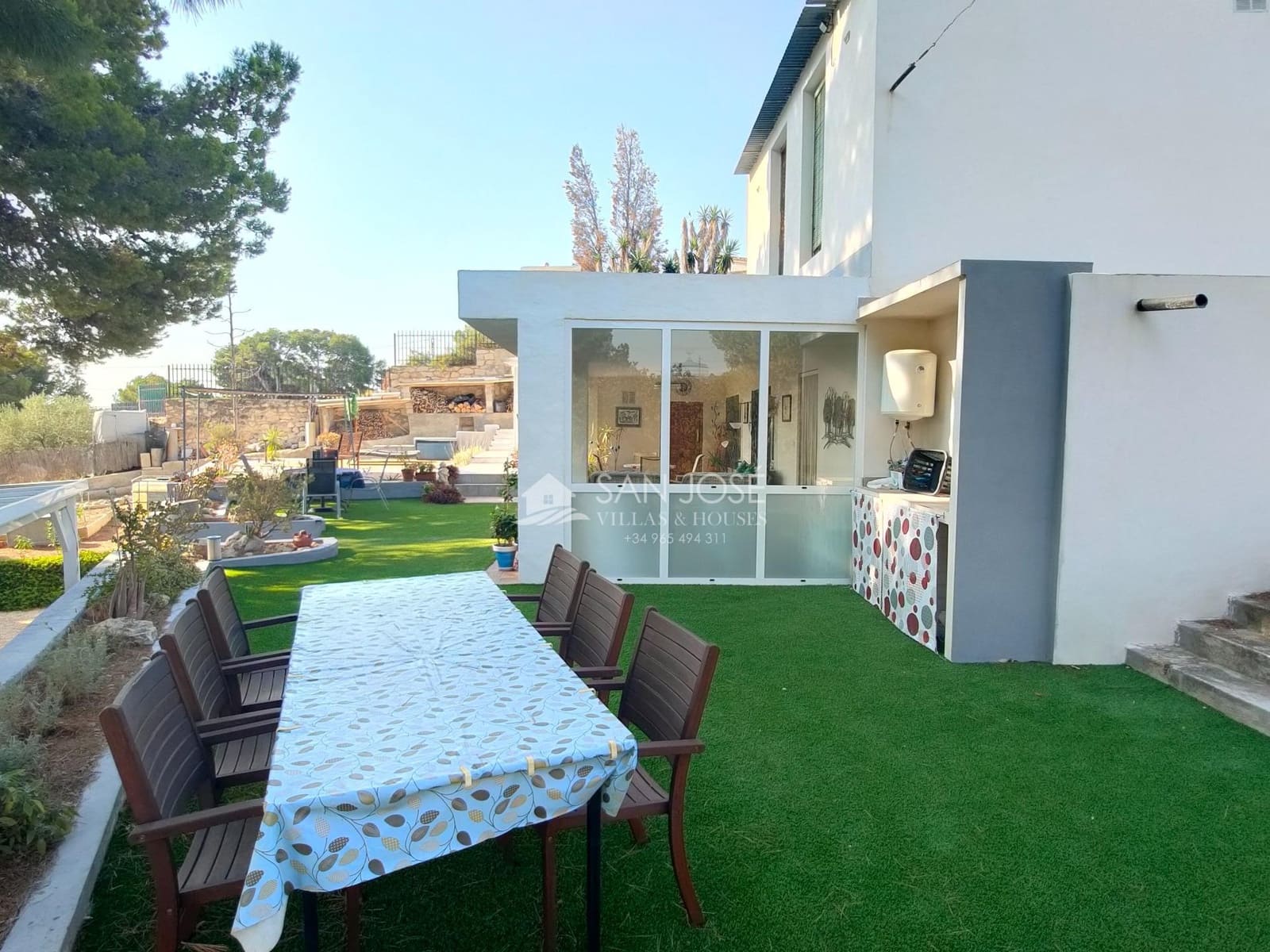 Chalet de 4 habitaciones en Elche / Elx en venta - 310.000 € (Ref: 9252287)