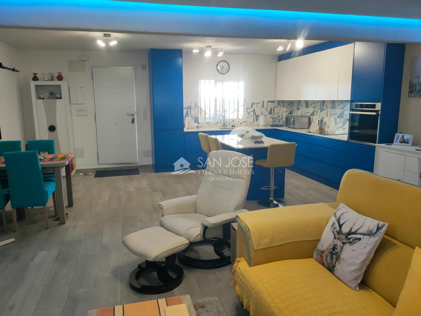 Chalet de 4 habitaciones en Elche / Elx en venta - 310.000 € (Ref: 9252287)