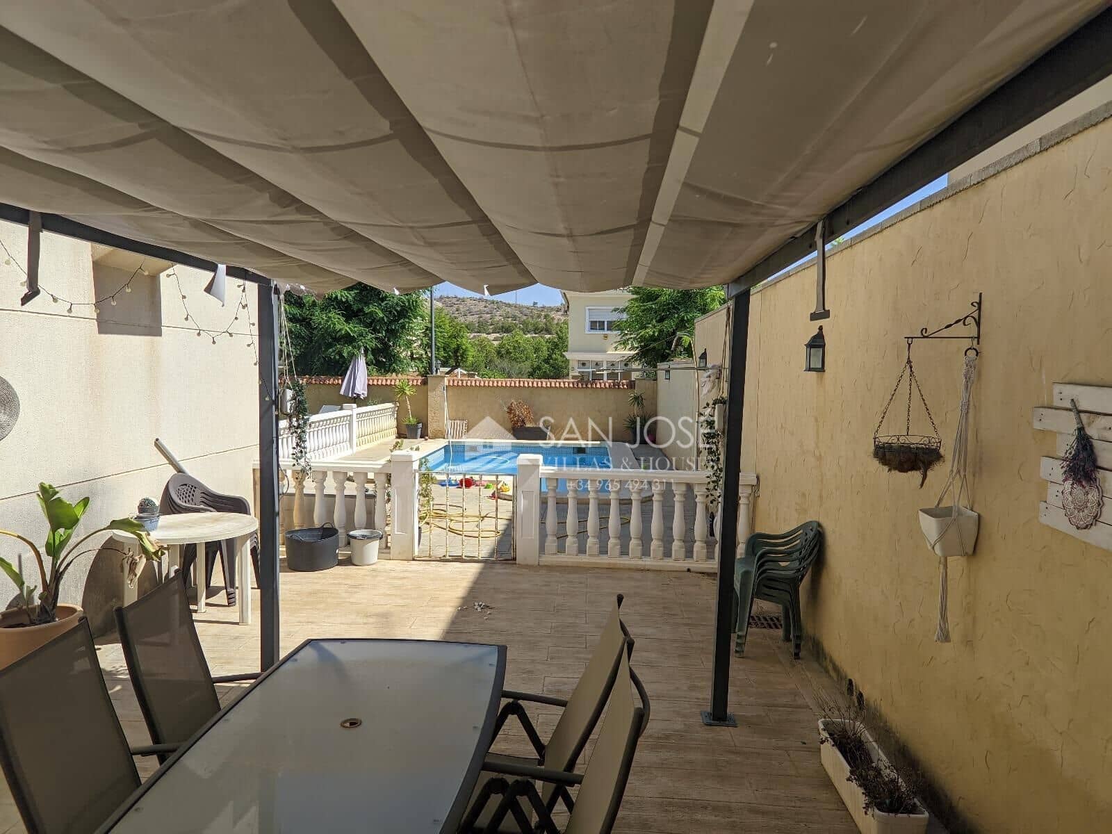 Chalet de 3 habitaciones en Aspe en venta con piscina garaje - 295.000 € (Ref: 9266516)