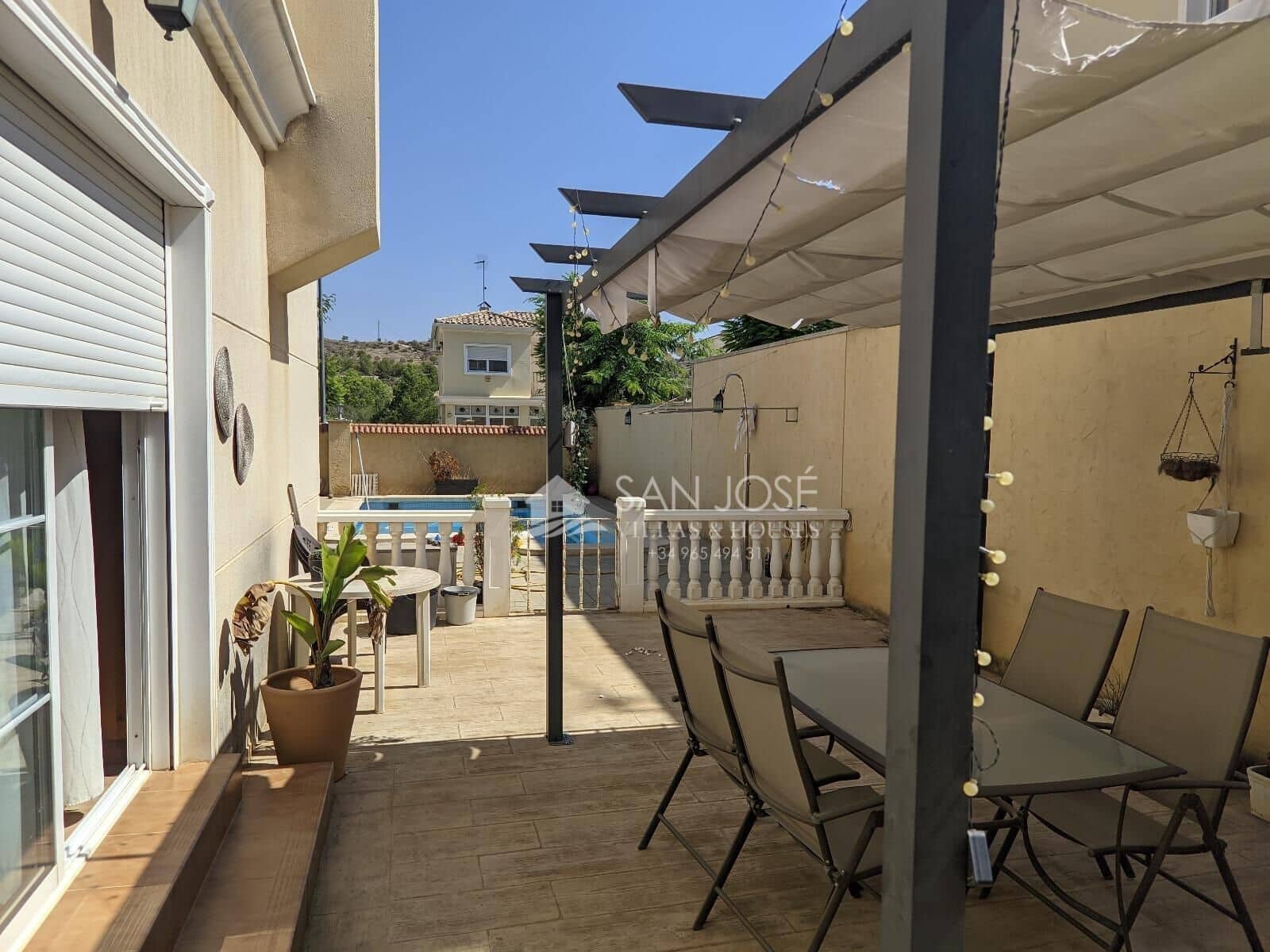 Chalet de 3 habitaciones en Aspe en venta con piscina garaje - 295.000 € (Ref: 9266516)