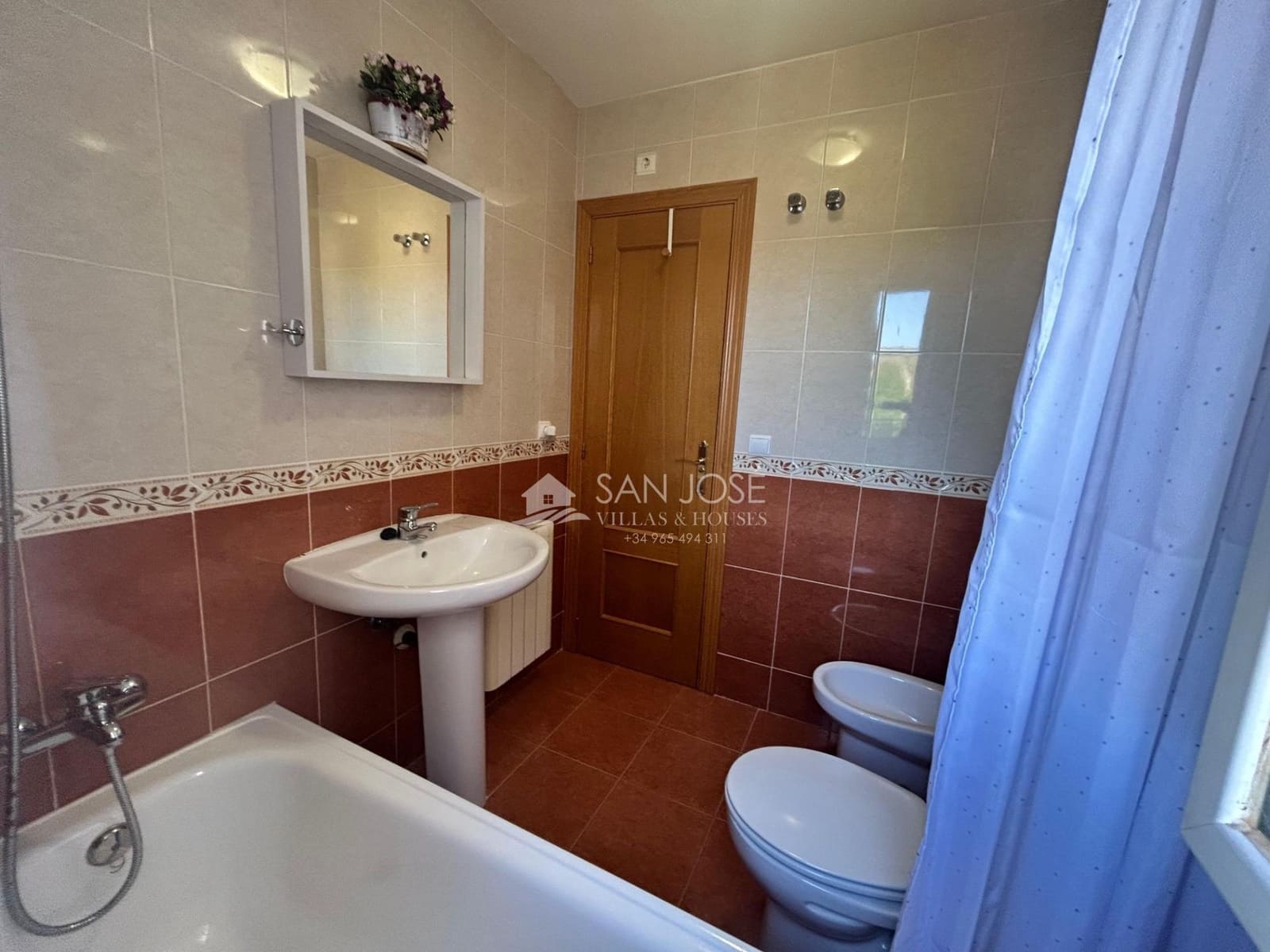 Chalet de 3 habitaciones en Aspe en venta con piscina garaje - 295.000 € (Ref: 9266516)