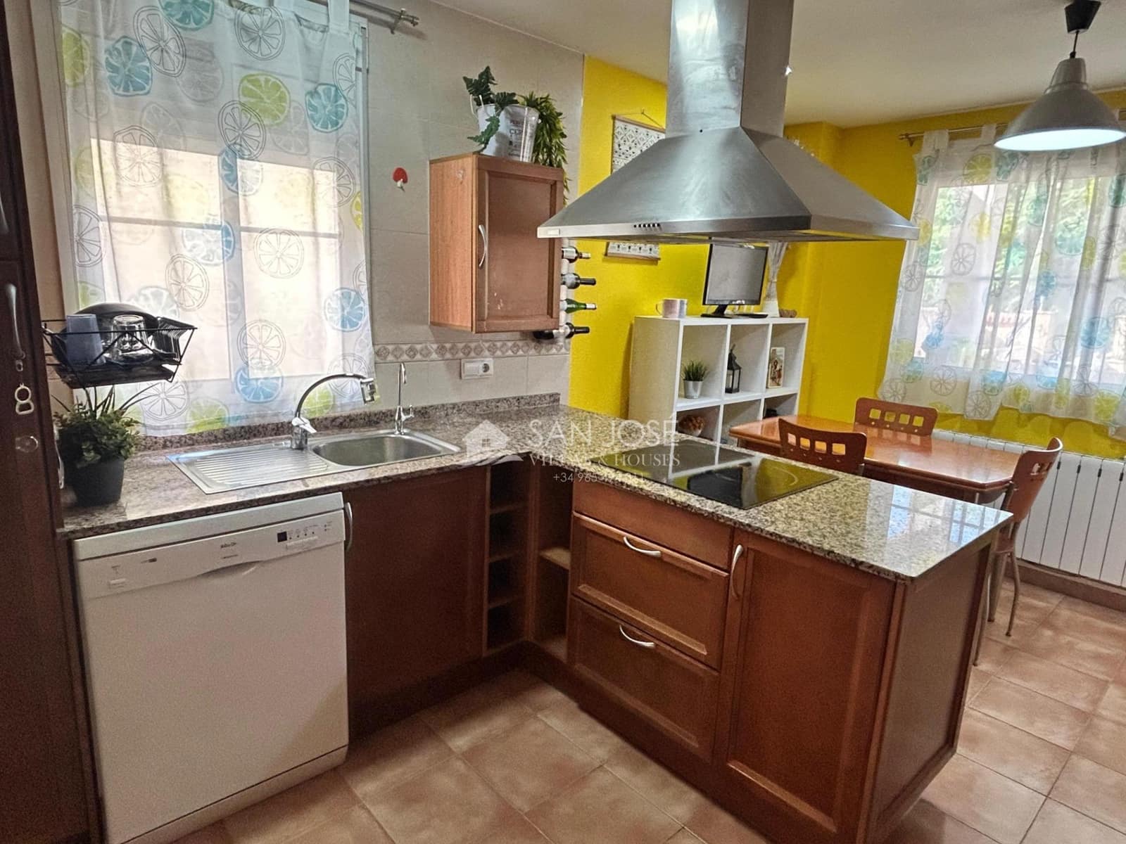 Chalet de 3 habitaciones en Aspe en venta con piscina garaje - 295.000 € (Ref: 9266516)