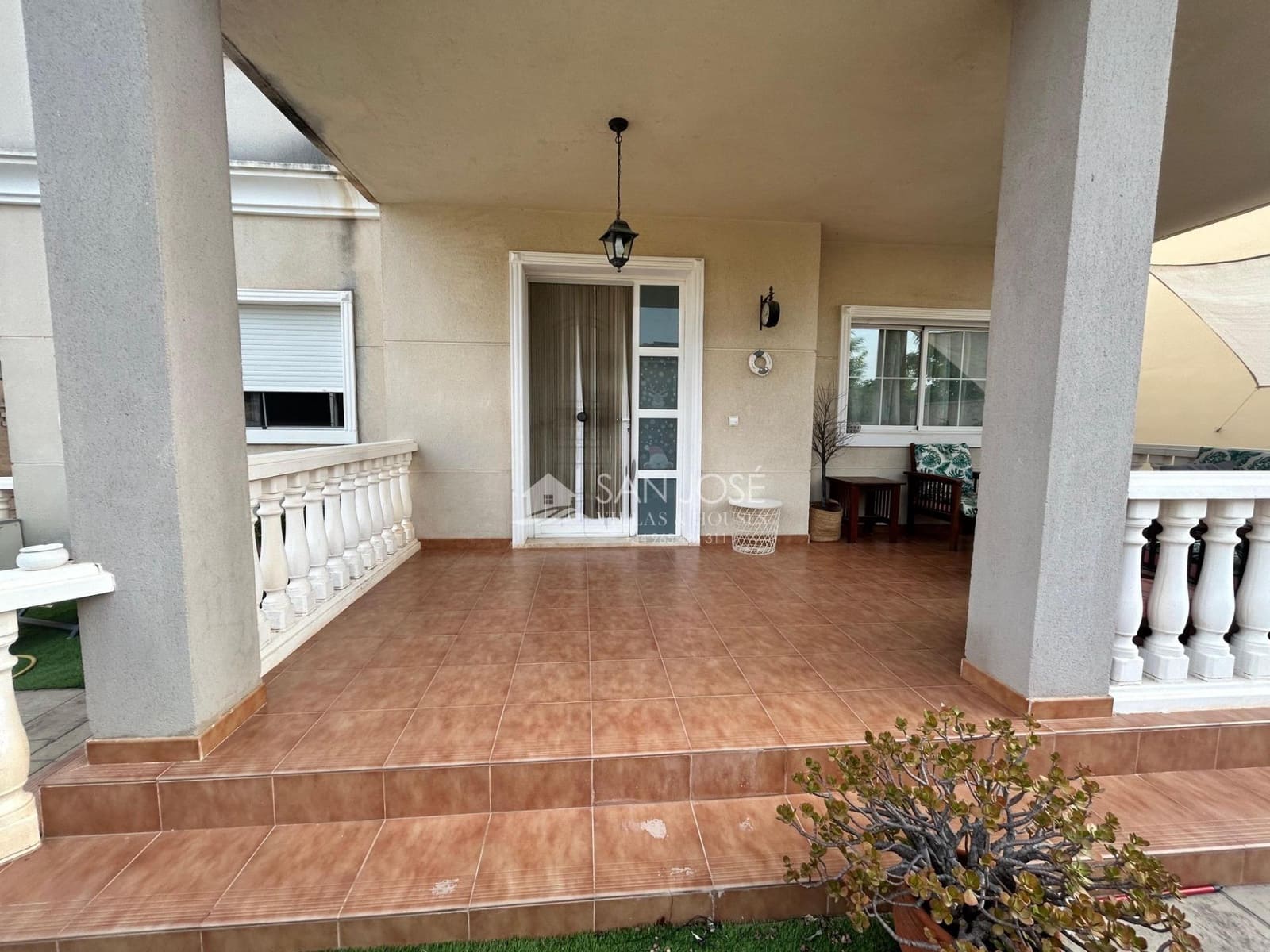 Chalet de 3 habitaciones en Aspe en venta con piscina garaje - 295.000 € (Ref: 9266516)