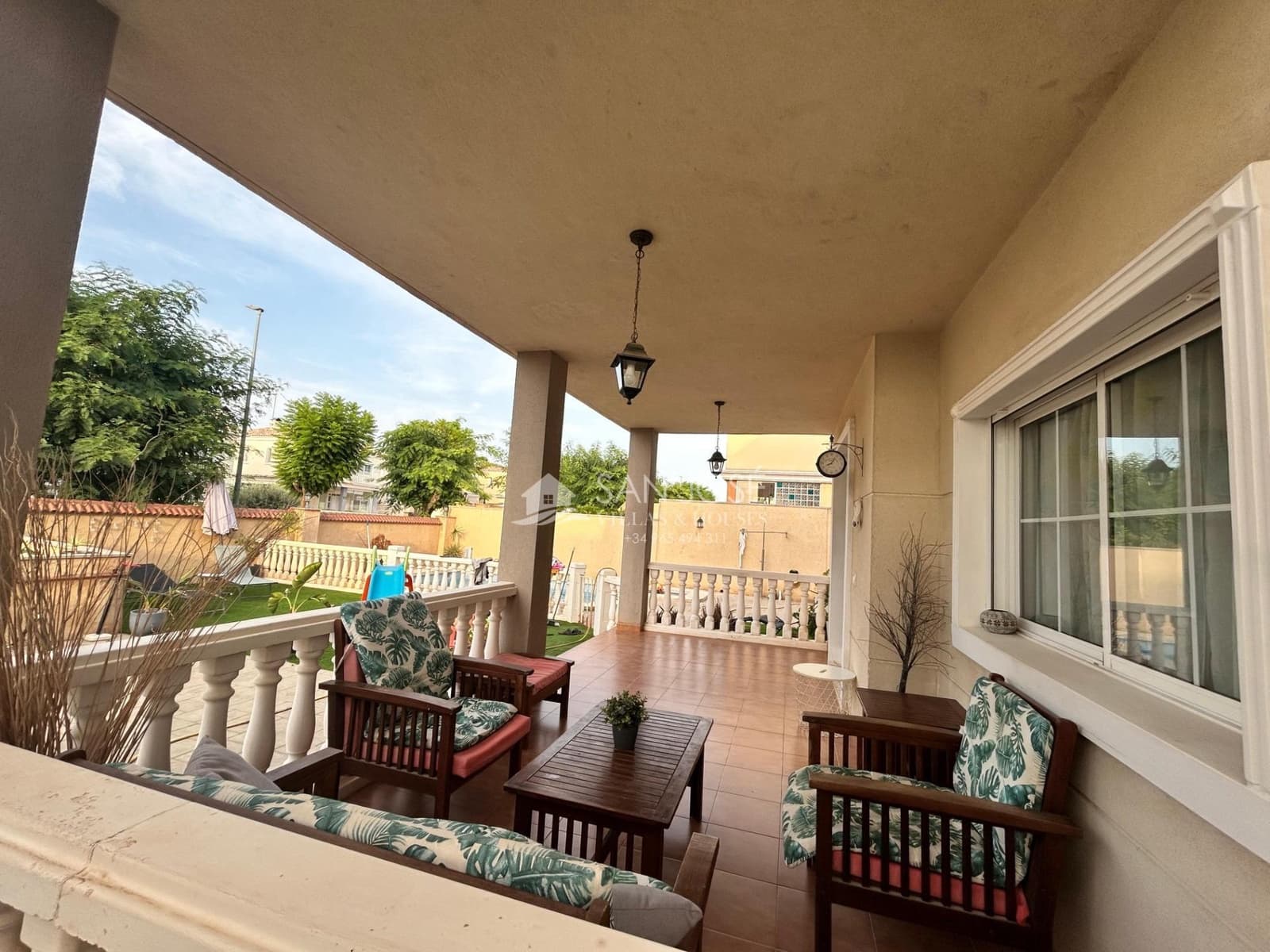 Chalet de 3 habitaciones en Aspe en venta con piscina garaje - 295.000 € (Ref: 9266516)