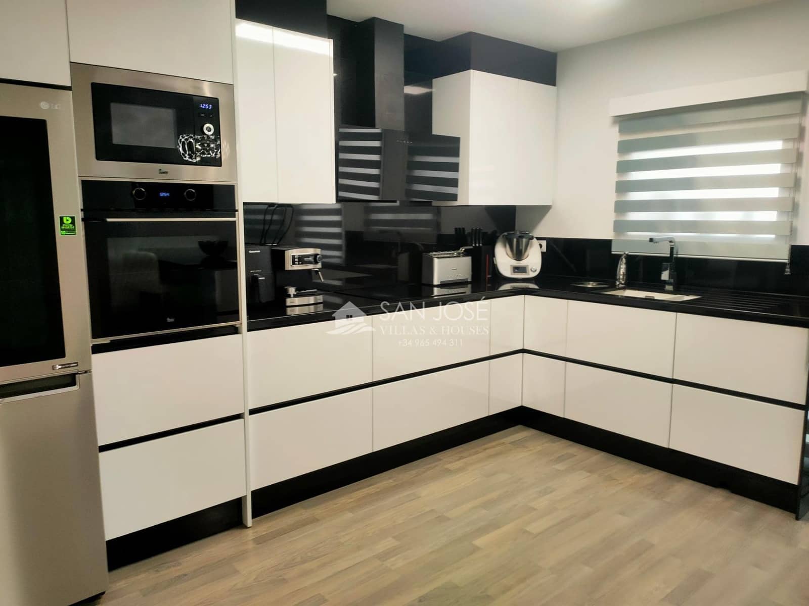 3 bedroom Bungalow for sale in Aspe with garage - € 320,000 (Ref: 9272474)