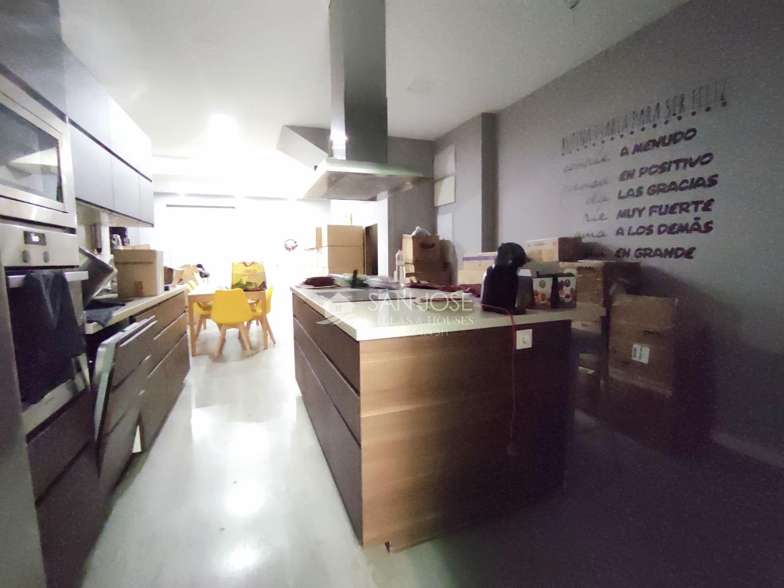 5 bedroom Townhouse for sale in Novelda with garage - € 220,000 (Ref: 9311093)