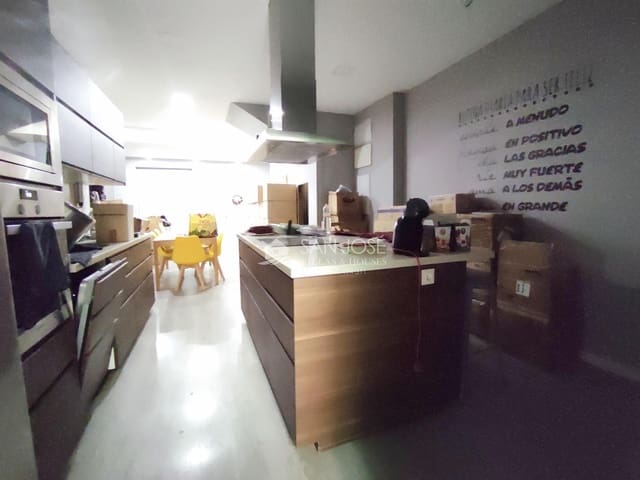 5 bedroom Townhouse for sale in Novelda with garage - € 220,000 (Ref: 9311093)