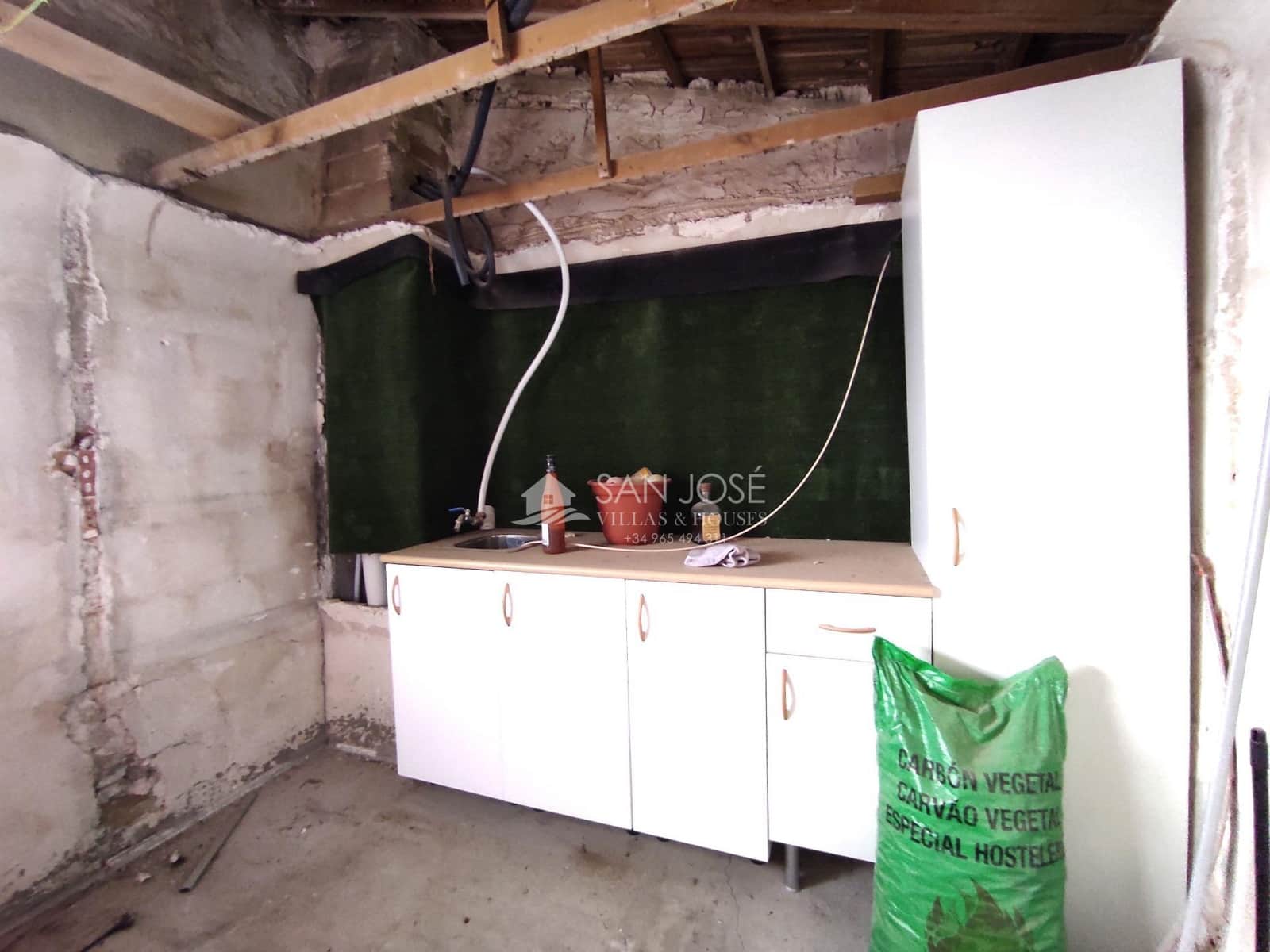 5 bedroom Townhouse for sale in Novelda with garage - € 220,000 (Ref: 9311093)