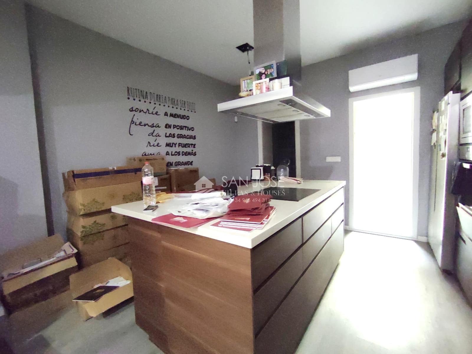 5 bedroom Townhouse for sale in Novelda with garage - € 220,000 (Ref: 9311093)