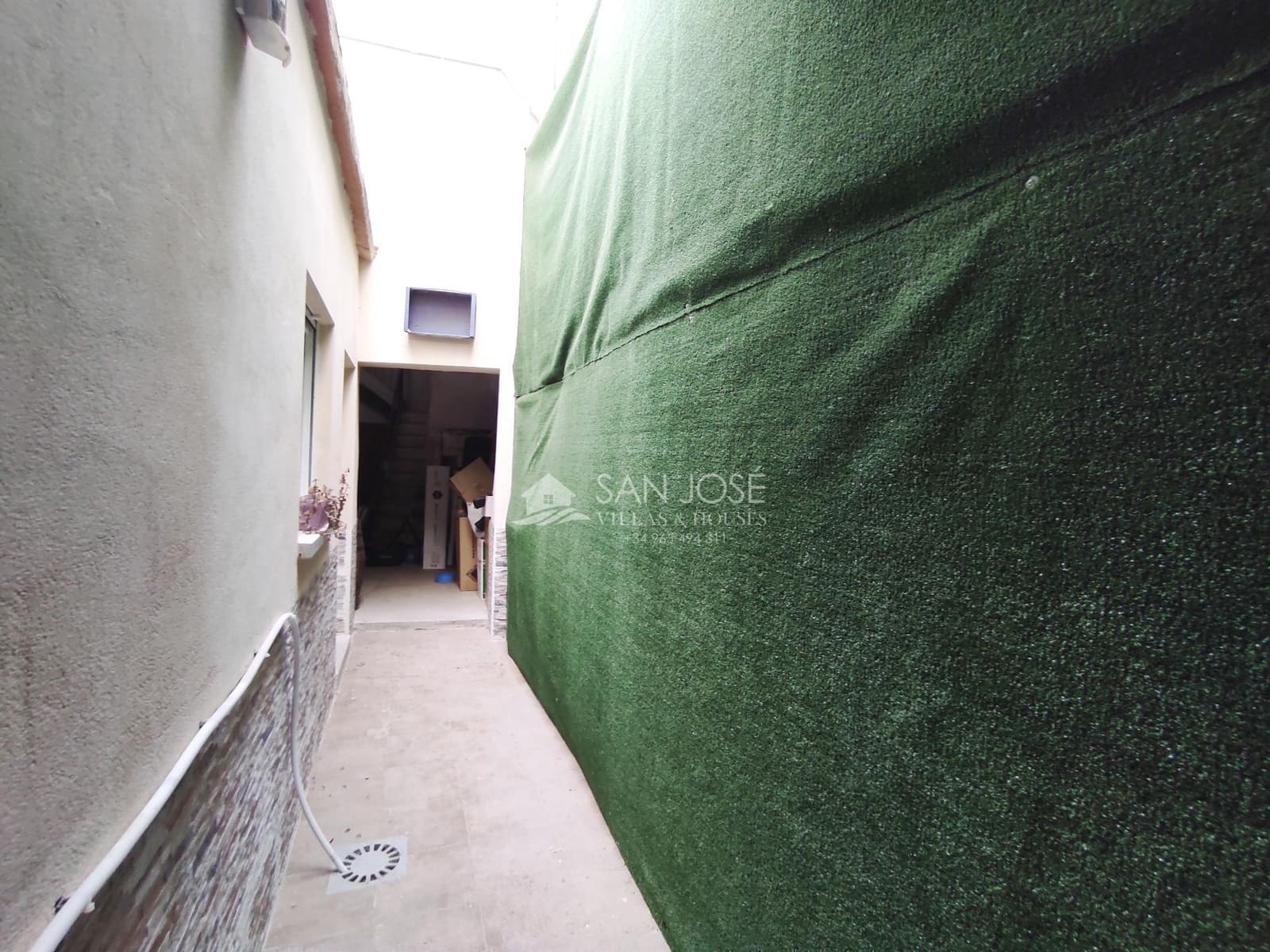 5 bedroom Townhouse for sale in Novelda with garage - € 220,000 (Ref: 9311093)