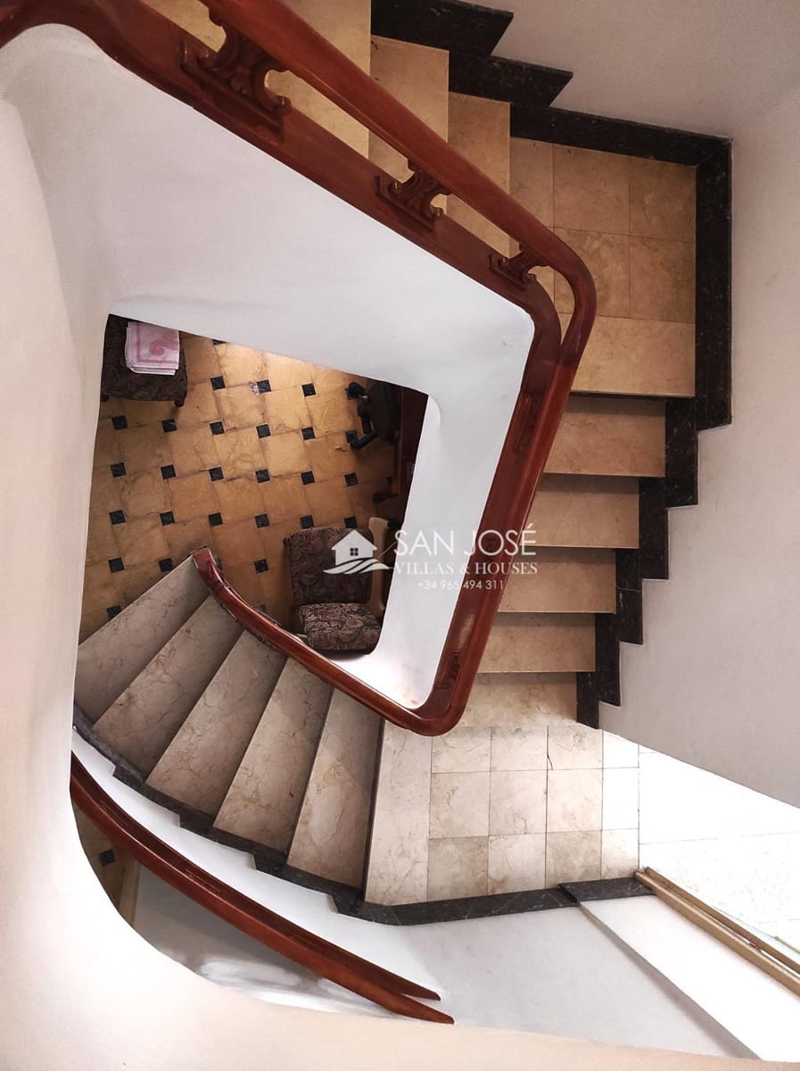 7 soveværelse Byhus til salg i Monforte del Cid med garage - € 187.000 (Ref: 9311094)