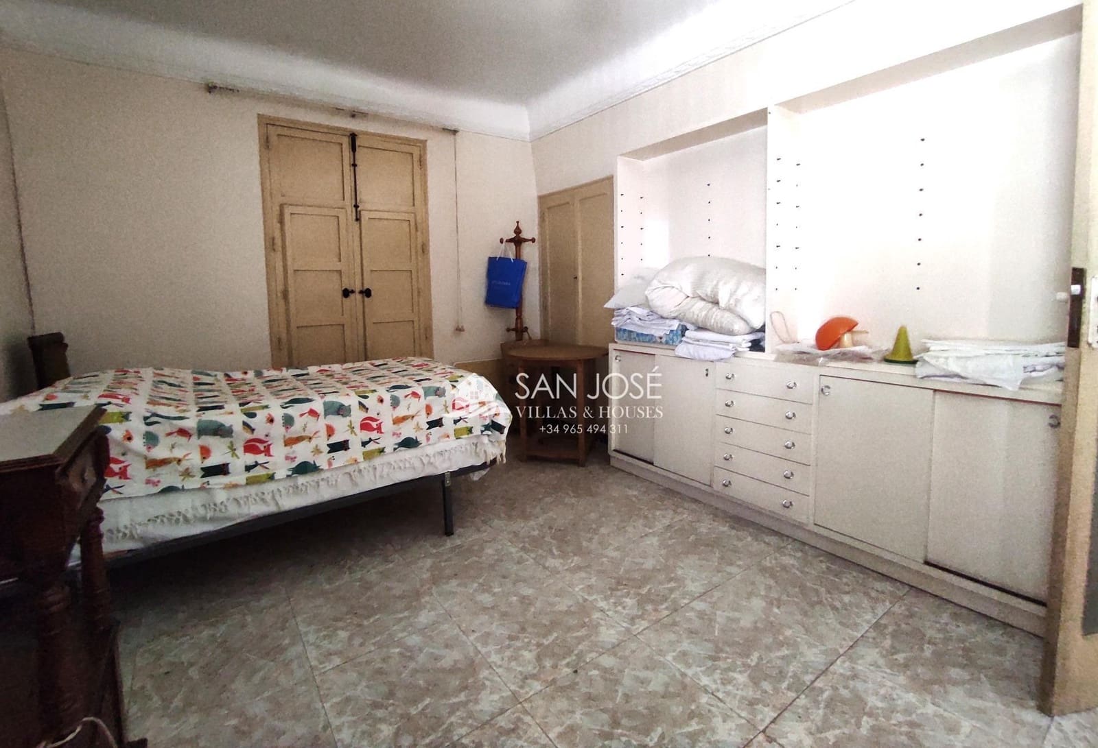 7 soveværelse Byhus til salg i Monforte del Cid med garage - € 187.000 (Ref: 9311094)