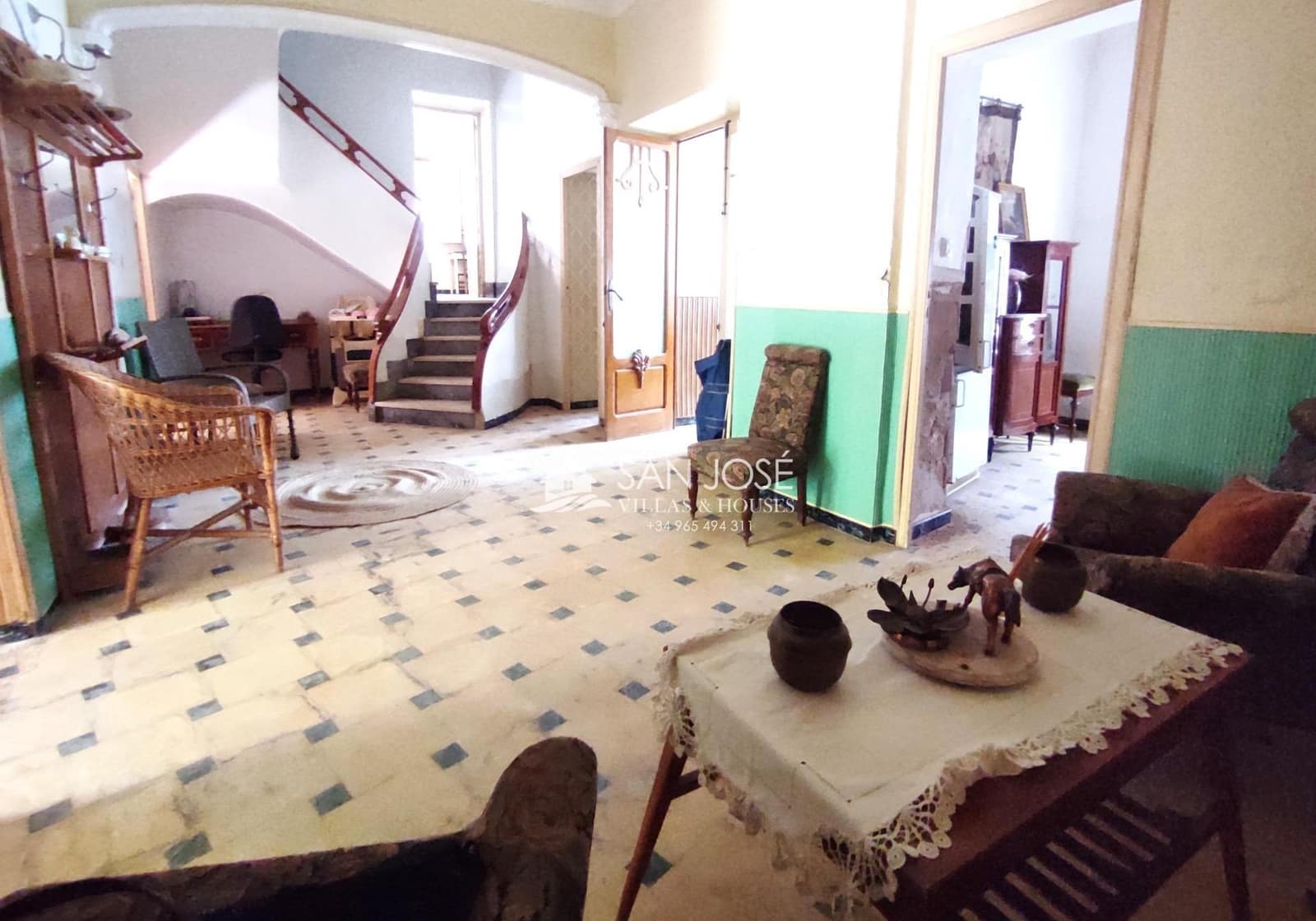 7 soveværelse Byhus til salg i Monforte del Cid med garage - € 187.000 (Ref: 9311094)