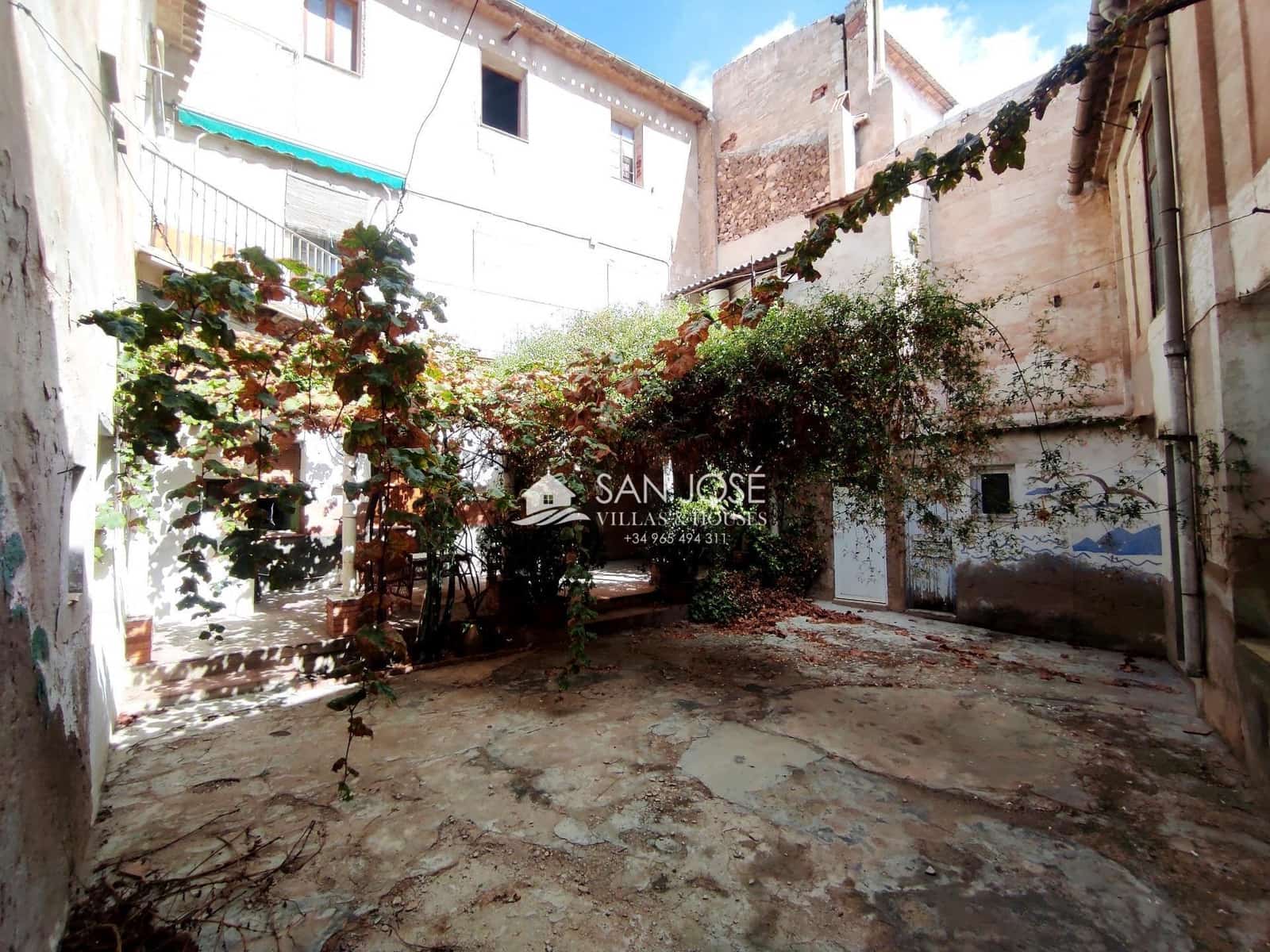 7 soveværelse Byhus til salg i Monforte del Cid med garage - € 187.000 (Ref: 9311094)