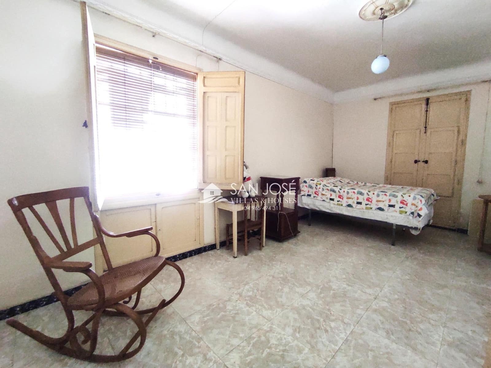 7 soveværelse Byhus til salg i Monforte del Cid med garage - € 187.000 (Ref: 9311094)