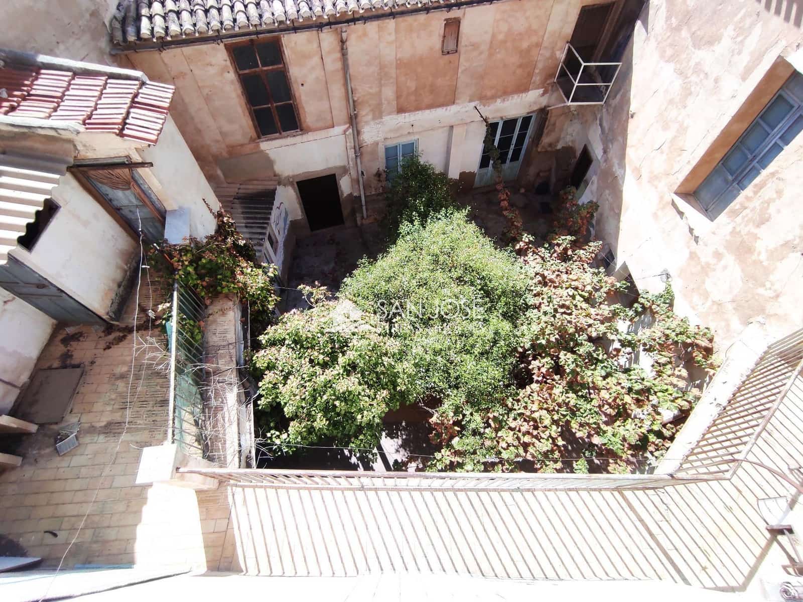 7 soveværelse Byhus til salg i Monforte del Cid med garage - € 187.000 (Ref: 9311094)