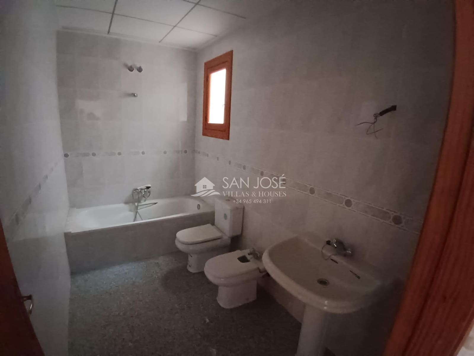 8 camera da letto Commerciale in vendita in Monforte del Cid con garage - 331.000 € (Rif: 9311095)