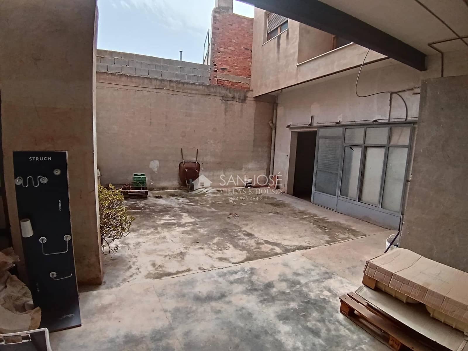 8 camera da letto Commerciale in vendita in Monforte del Cid con garage - 331.000 € (Rif: 9311095)