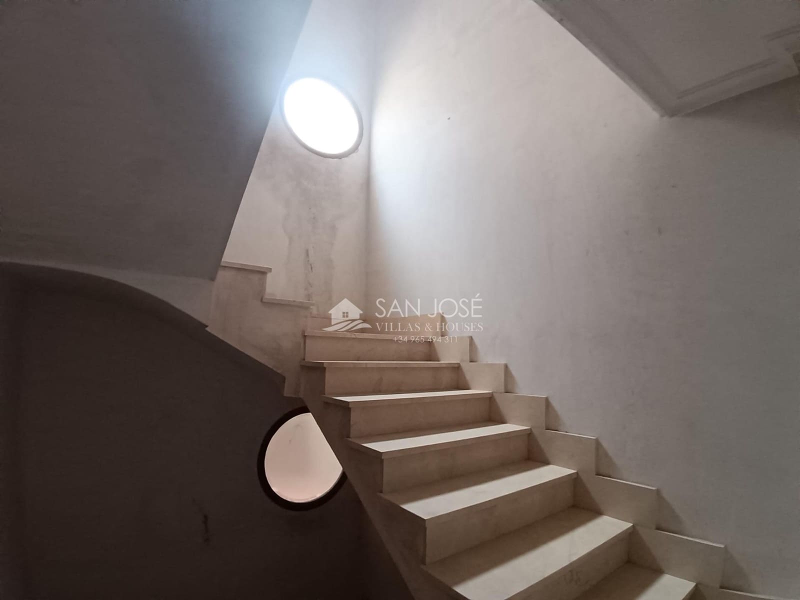 8 camera da letto Commerciale in vendita in Monforte del Cid con garage - 331.000 € (Rif: 9311095)