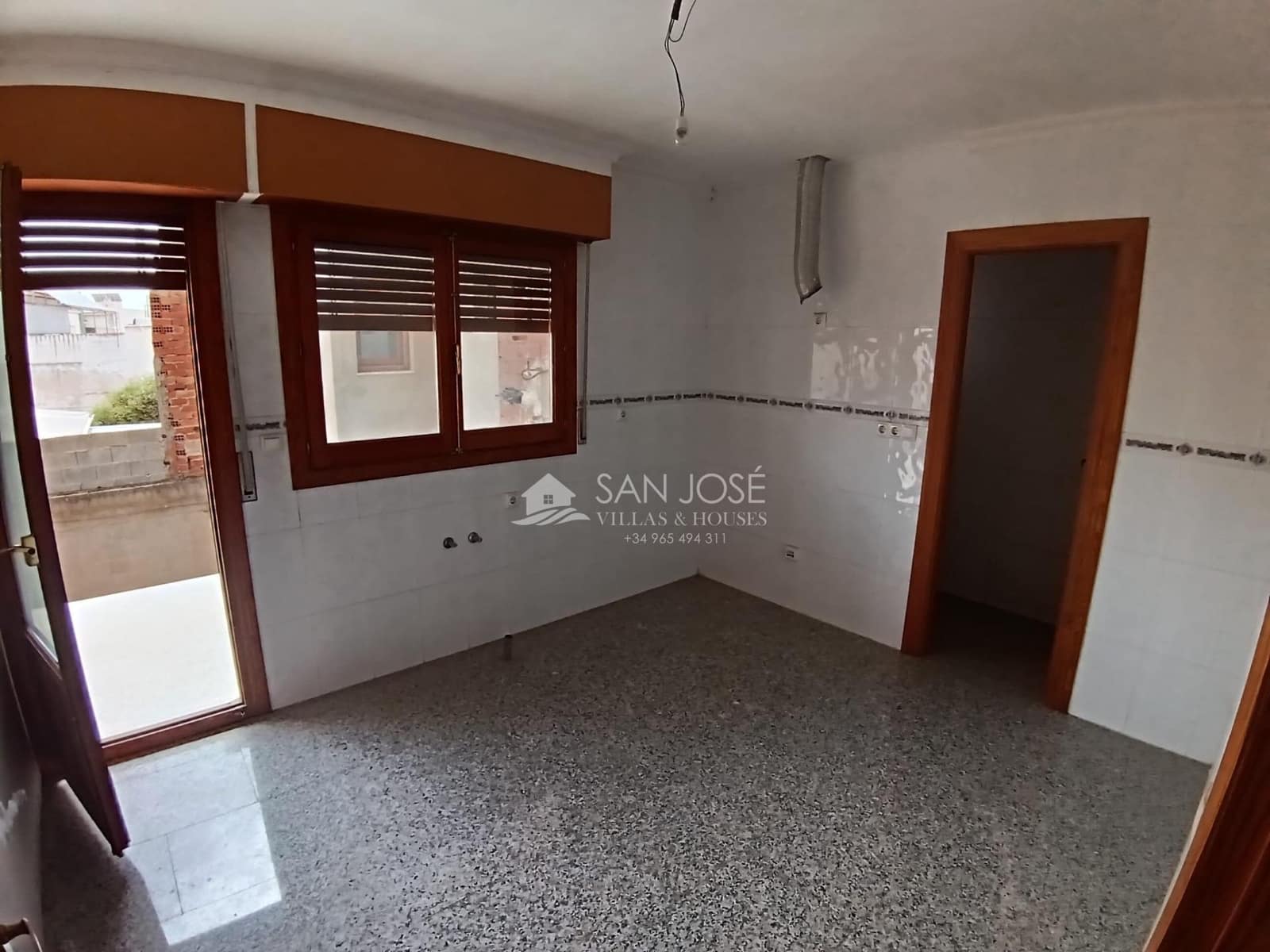 8 camera da letto Commerciale in vendita in Monforte del Cid con garage - 331.000 € (Rif: 9311095)