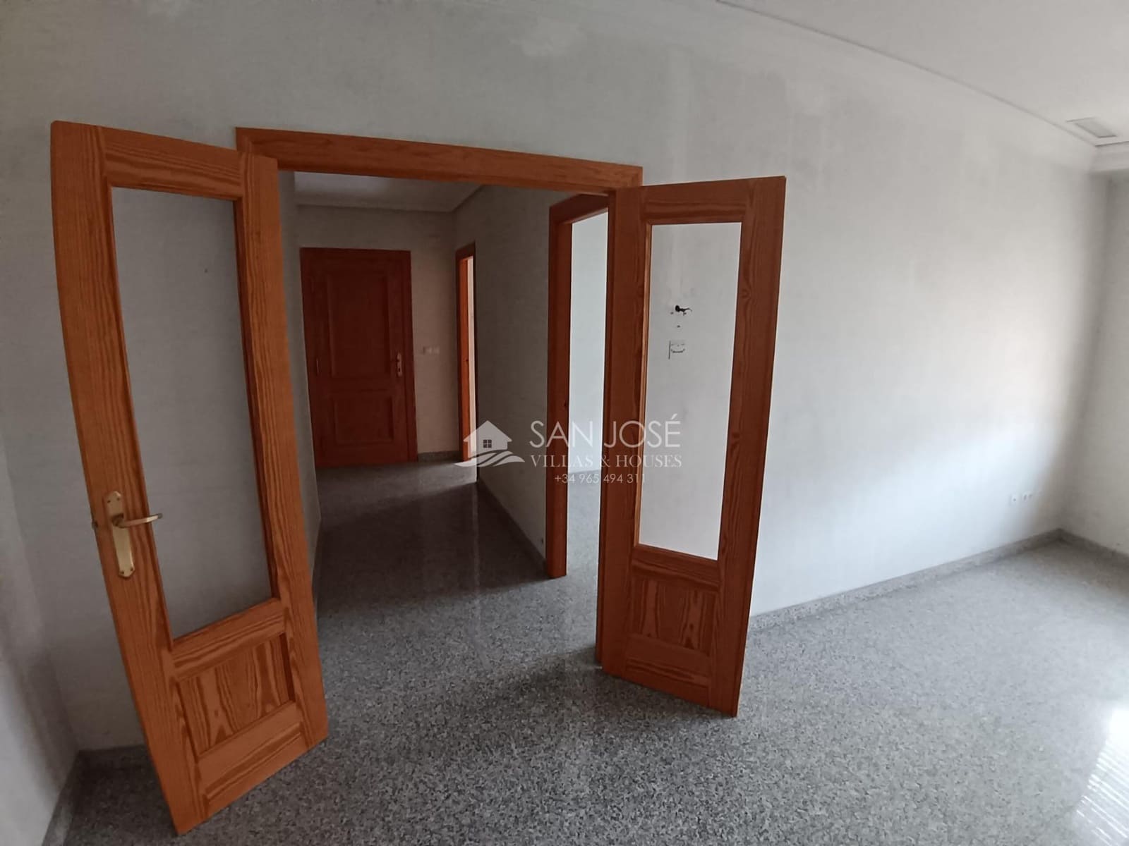 8 camera da letto Commerciale in vendita in Monforte del Cid con garage - 331.000 € (Rif: 9311095)