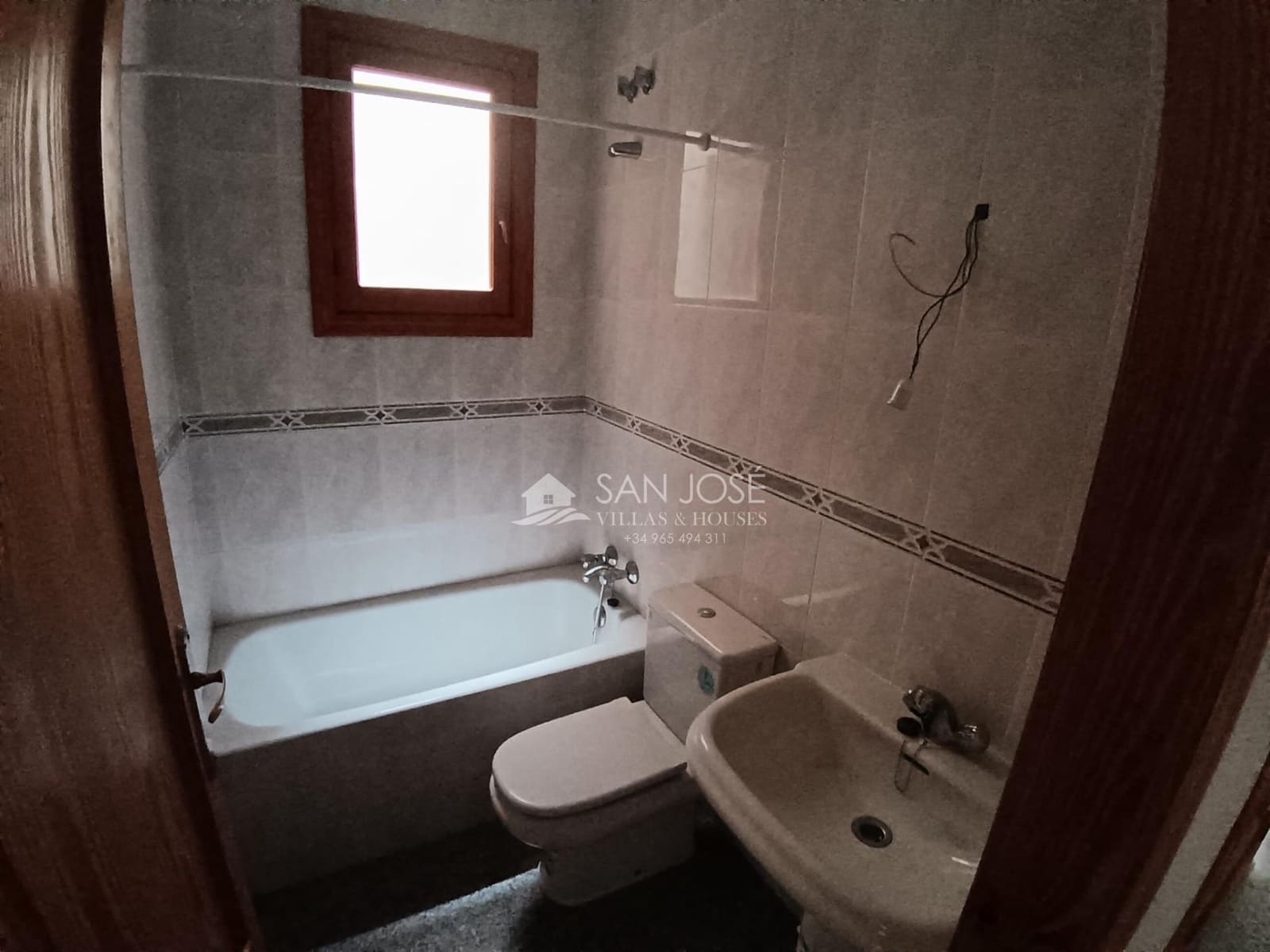 8 camera da letto Commerciale in vendita in Monforte del Cid con garage - 331.000 € (Rif: 9311095)