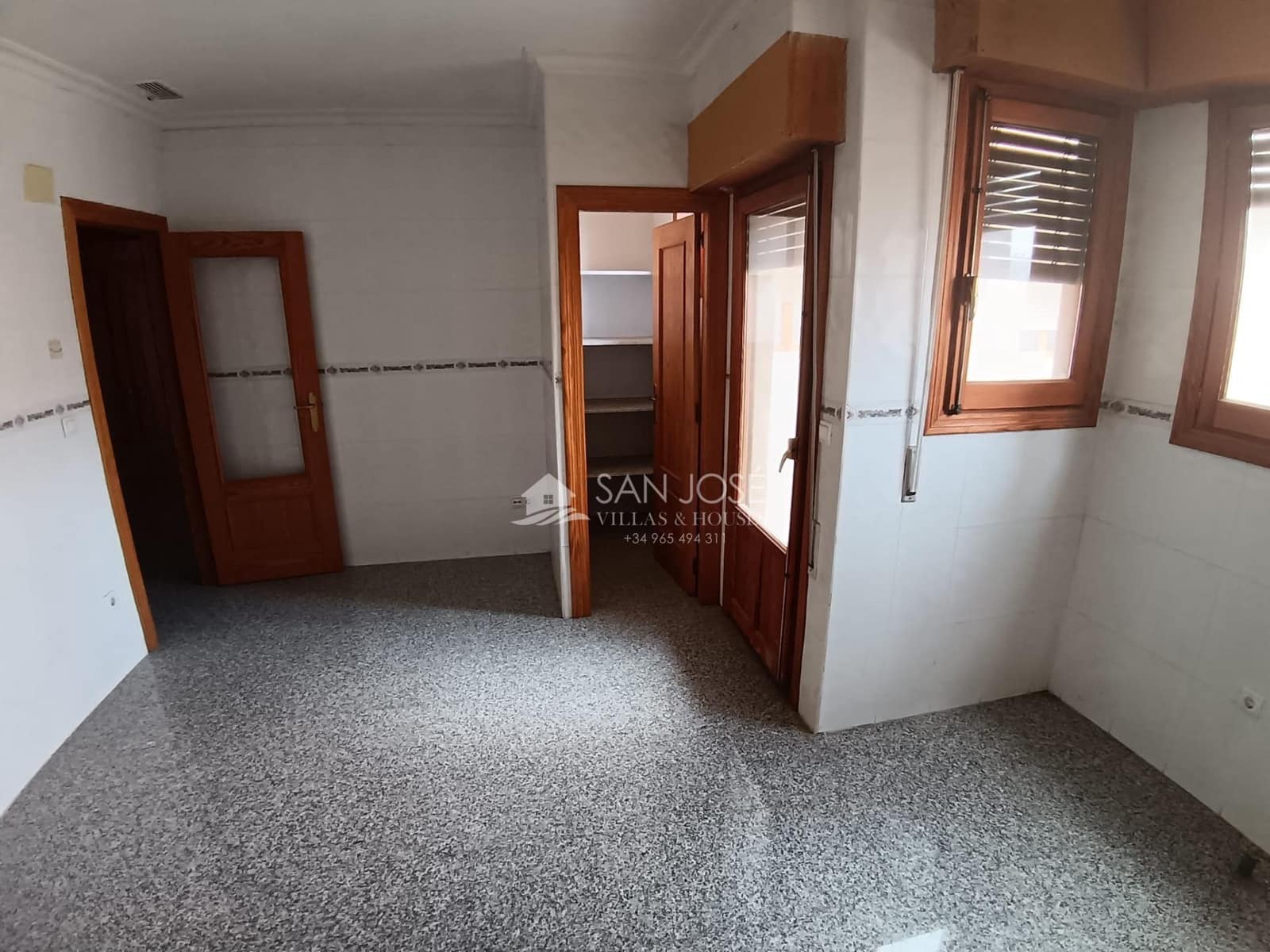 8 camera da letto Commerciale in vendita in Monforte del Cid con garage - 331.000 € (Rif: 9311095)