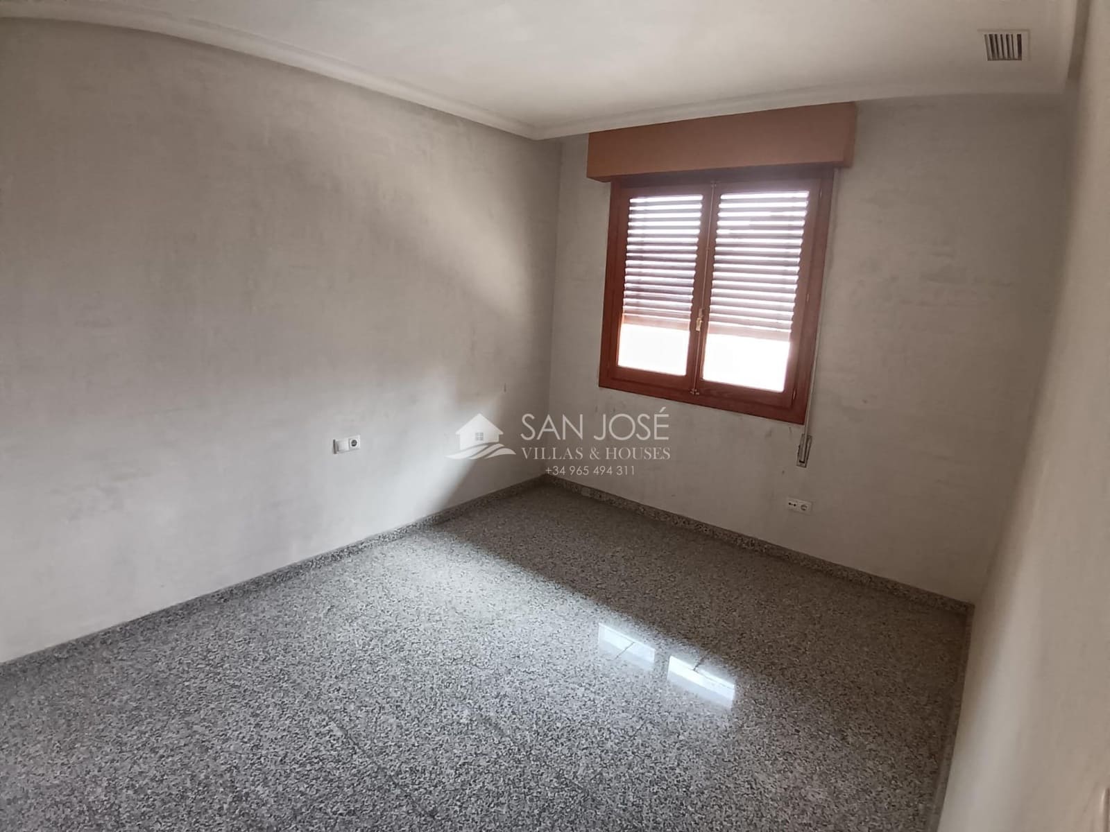 8 camera da letto Commerciale in vendita in Monforte del Cid con garage - 331.000 € (Rif: 9311095)