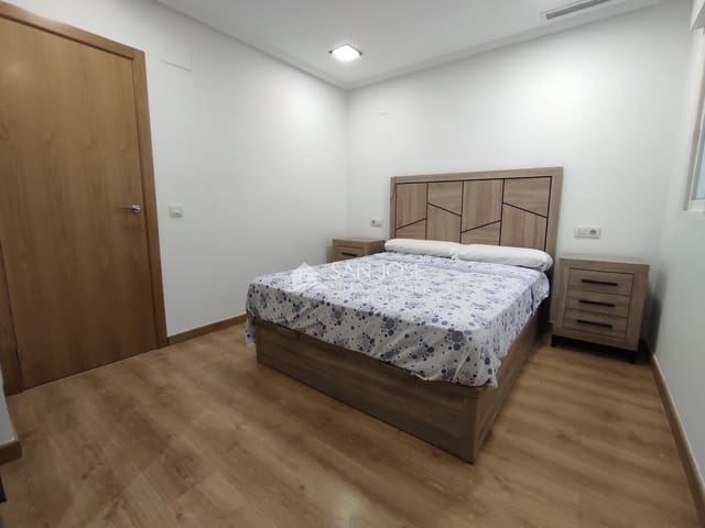 4 soveværelse Bungalow til salg i Monforte del Cid med garage - € 260.000 (Ref: 9341103)