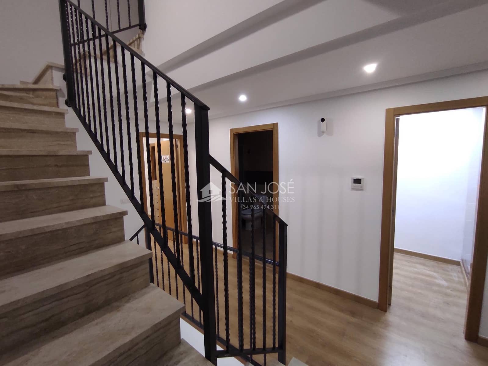 4 chambre Bungalow à vendre à Monforte del Cid avec garage - 260 000 € (Ref: 9341103)