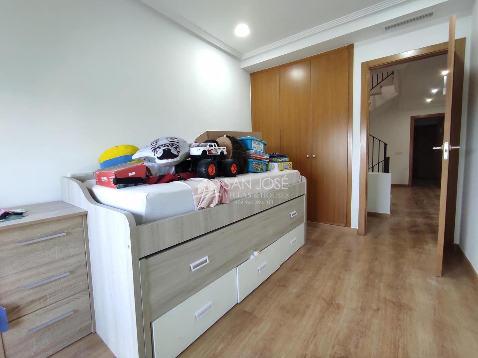 4 chambre Bungalow à vendre à Monforte del Cid avec garage - 260 000 € (Ref: 9341103)