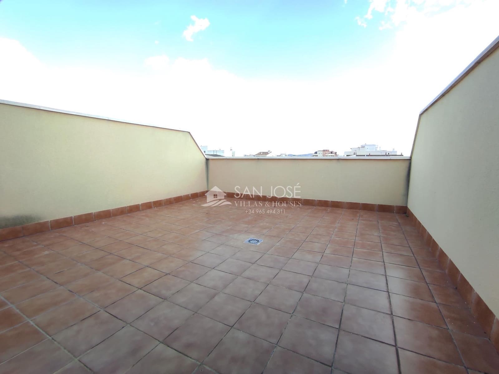 4 chambre Bungalow à vendre à Monforte del Cid avec garage - 260 000 € (Ref: 9341103)