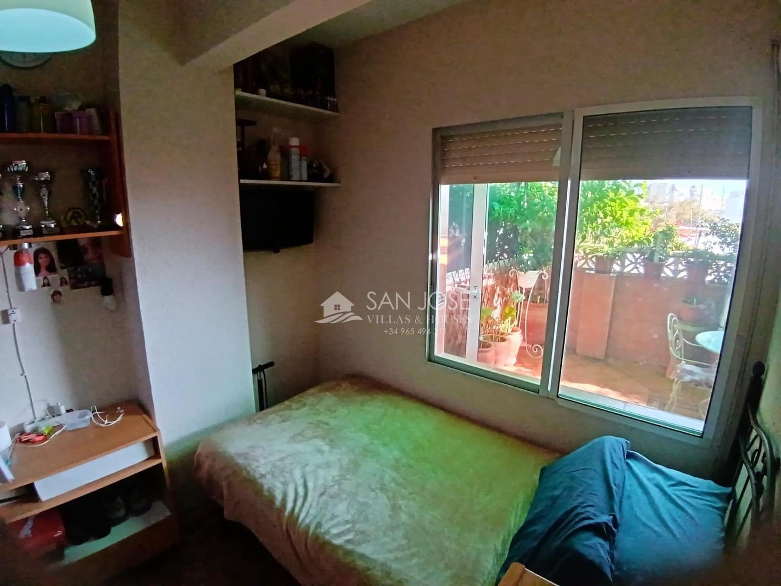 4 soverom Penthouse til salgs i Alicante by - € 176 000 (Ref: 9342132)