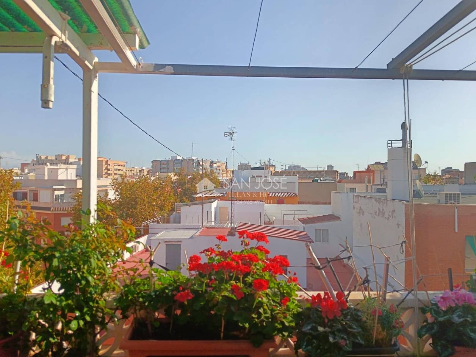 4 soverom Penthouse til salgs i Alicante by - € 176 000 (Ref: 9342132)