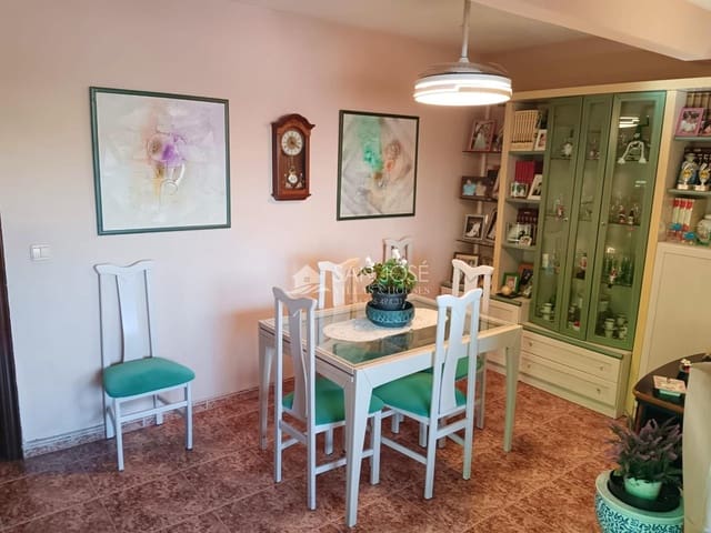 4 soverom Penthouse til salgs i Alicante by - € 176 000 (Ref: 9342132)