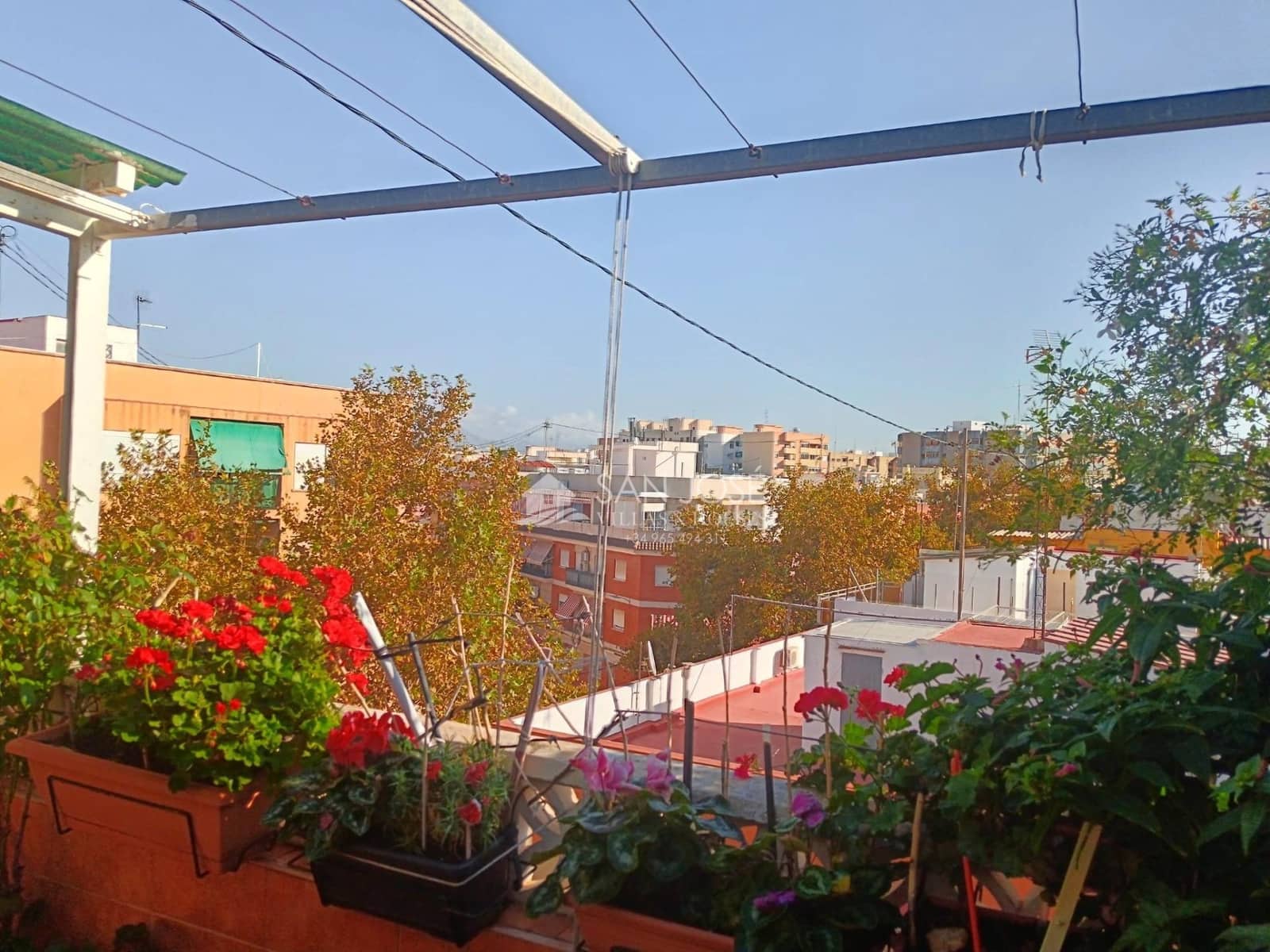 4 soverom Penthouse til salgs i Alicante by - € 176 000 (Ref: 9342132)