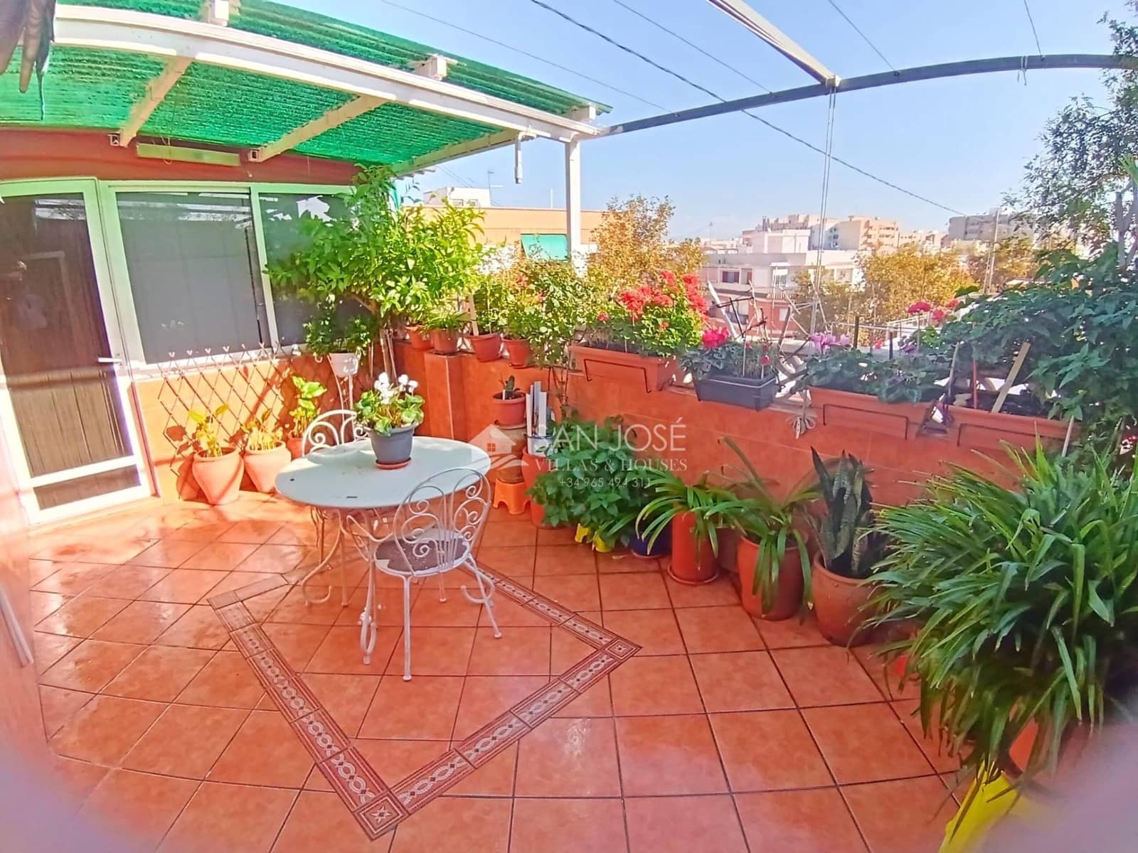 4 soverom Penthouse til salgs i Alicante by - € 176 000 (Ref: 9342132)