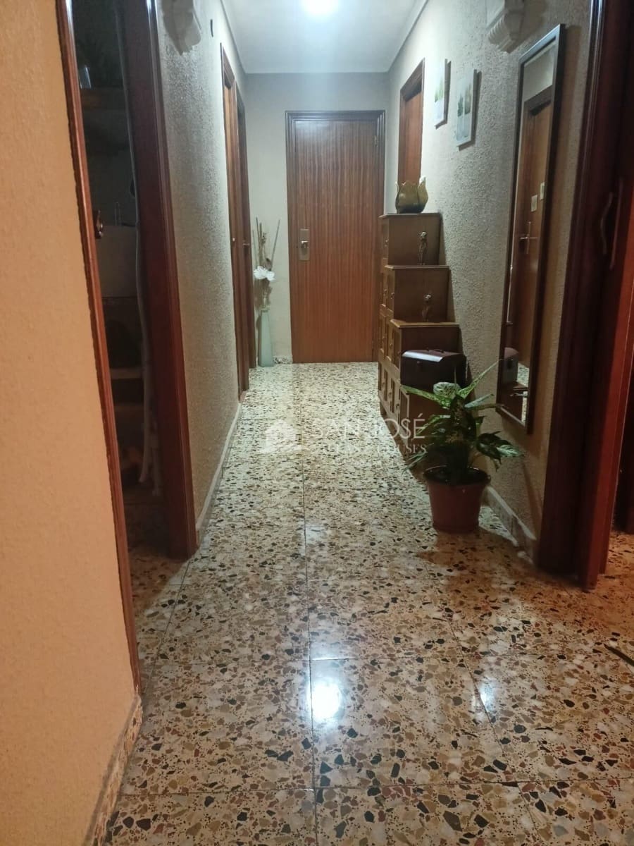 3 soveværelse Lejlighed til salg i Alicante by - € 140.000 (Ref: 9343260)