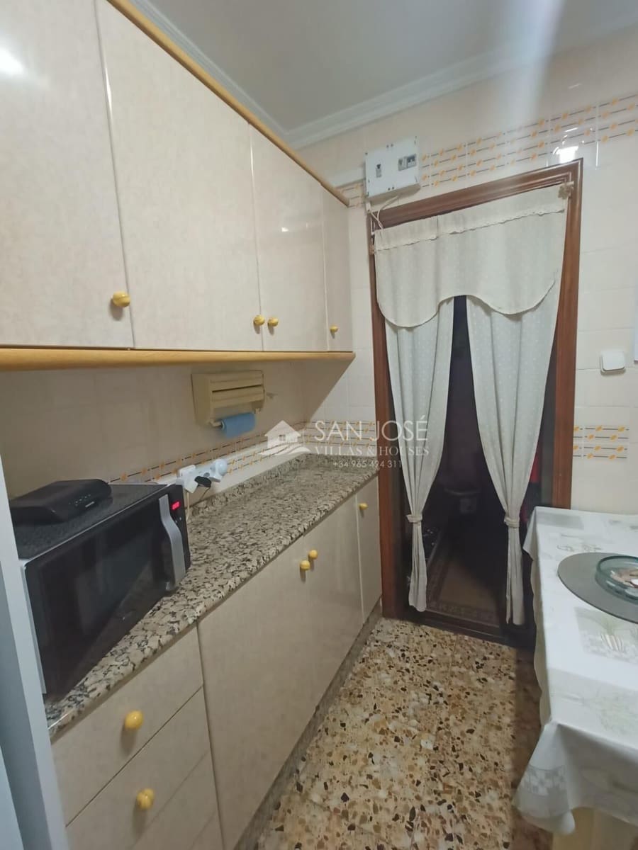 3 soveværelse Lejlighed til salg i Alicante by - € 140.000 (Ref: 9343260)