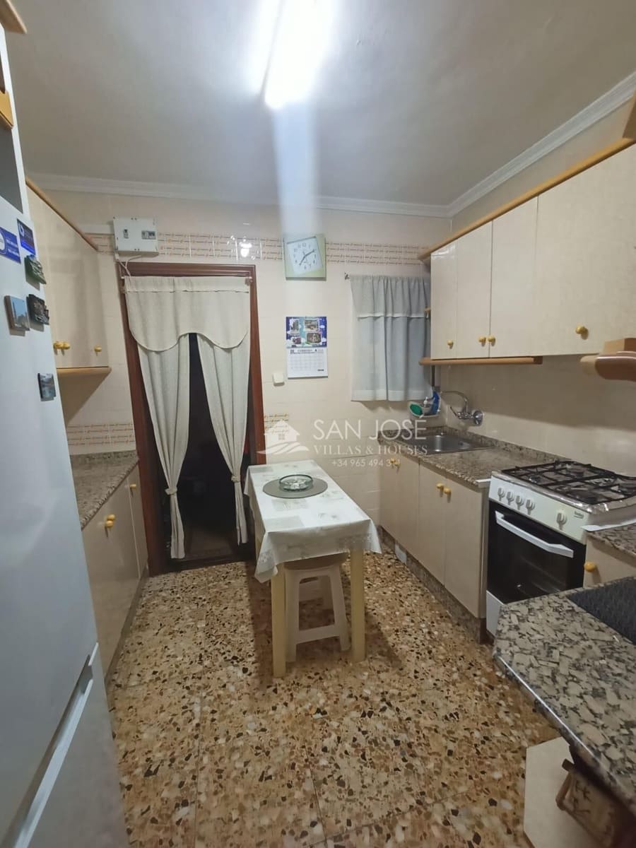 3 soveværelse Lejlighed til salg i Alicante by - € 140.000 (Ref: 9343260)