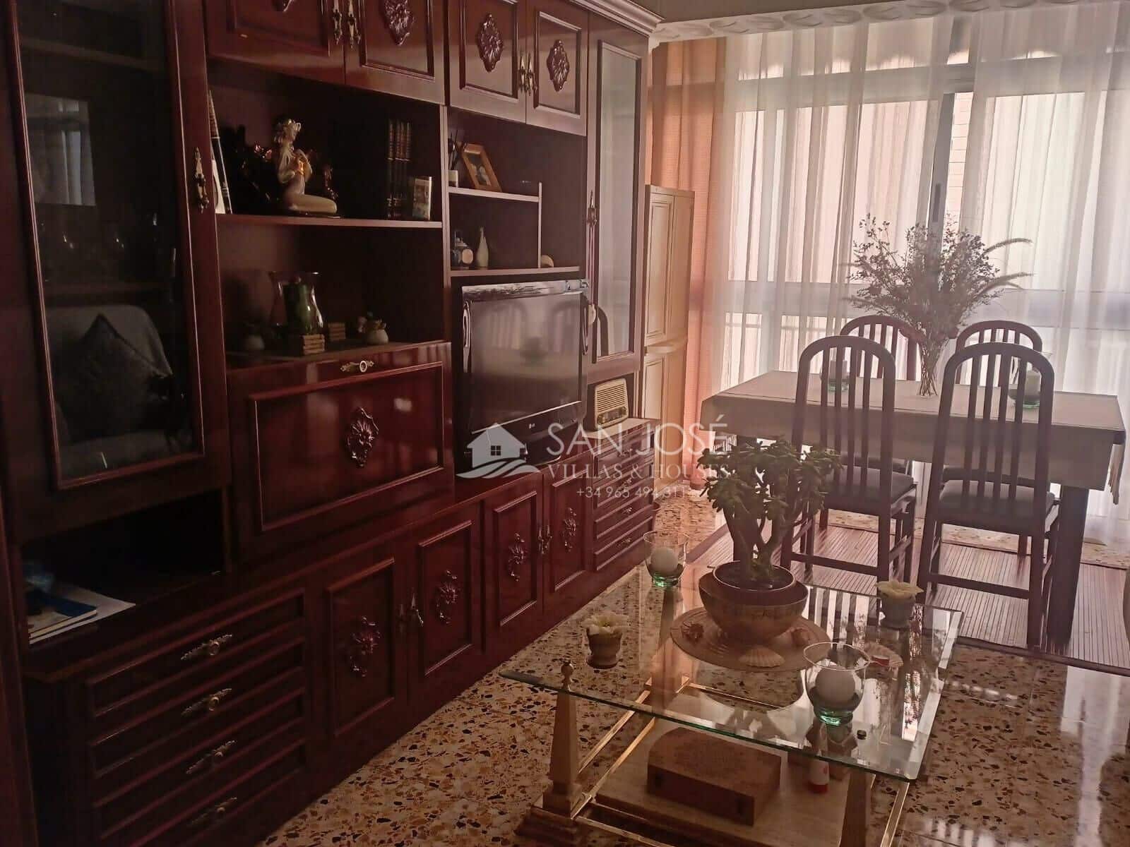 3 soveværelse Lejlighed til salg i Alicante by - € 140.000 (Ref: 9343260)