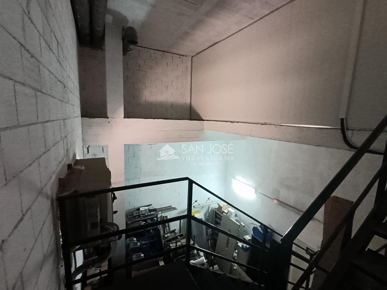 Comercial para venda em Alicante cidade - 265 000 € (Ref: 9344977)