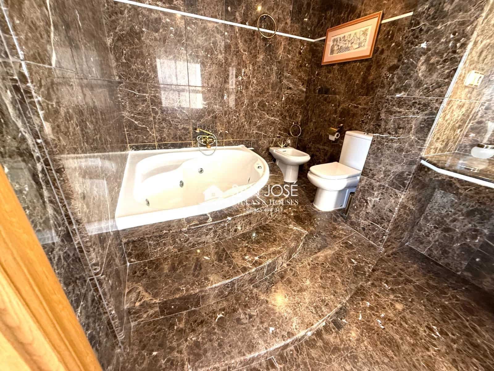 2 soverom Leilighet til salgs i Novelda - € 120 000 (Ref: 9356090)