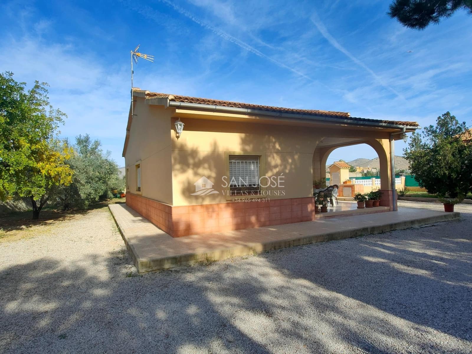 3 makuuhuone Huvila myytävänä paikassa Hondon de las Nieves mukana uima-altaan - 297 000 € (Ref: 9362538)