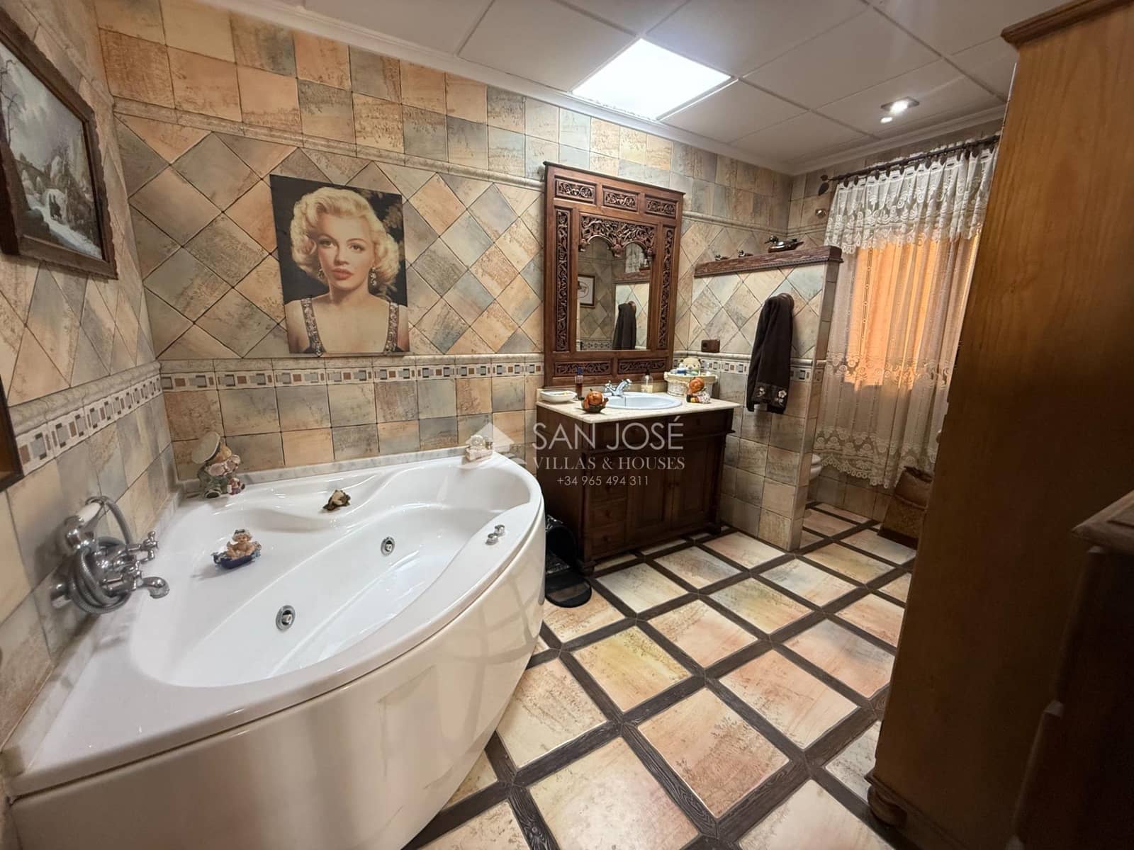 7 sypialnia Dom szeregowy na sprzedaż w Daya Nueva z basenem garażem - 425 000 € (Ref: 9362539)