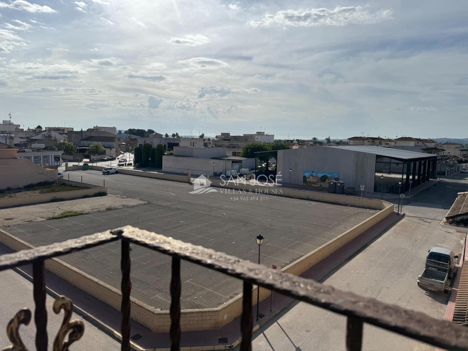 7 sypialnia Dom szeregowy na sprzedaż w Daya Nueva z basenem garażem - 425 000 € (Ref: 9362539)