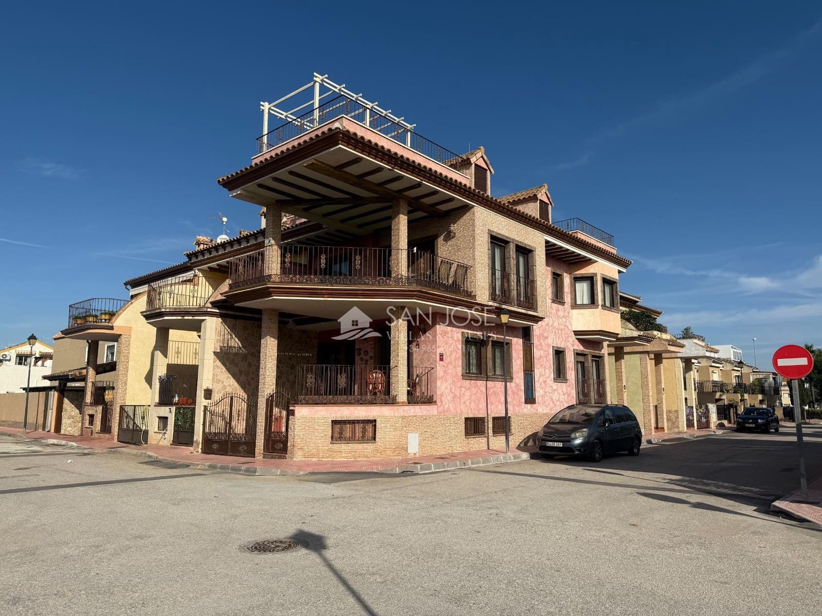 7 sypialnia Dom szeregowy na sprzedaż w Daya Nueva z basenem garażem - 425 000 € (Ref: 9362539)