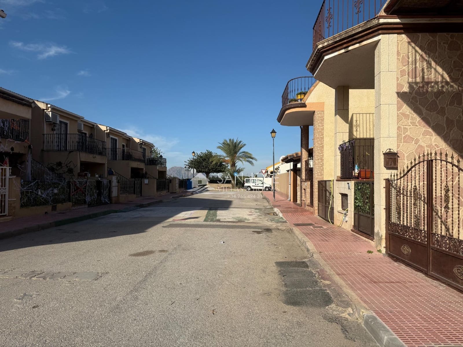 7 sypialnia Dom szeregowy na sprzedaż w Daya Nueva z basenem garażem - 425 000 € (Ref: 9362539)