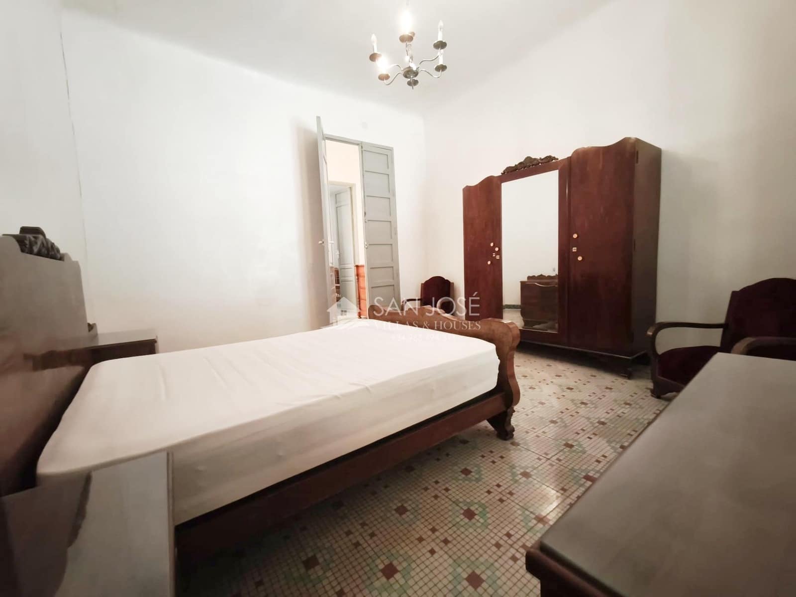 5 slaapkamer Huis te koop in Aspe - € 98.500 (Ref: 9383107)