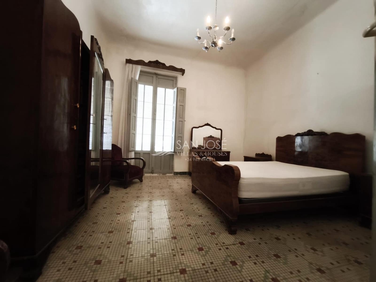 5 slaapkamer Huis te koop in Aspe - € 98.500 (Ref: 9383107)